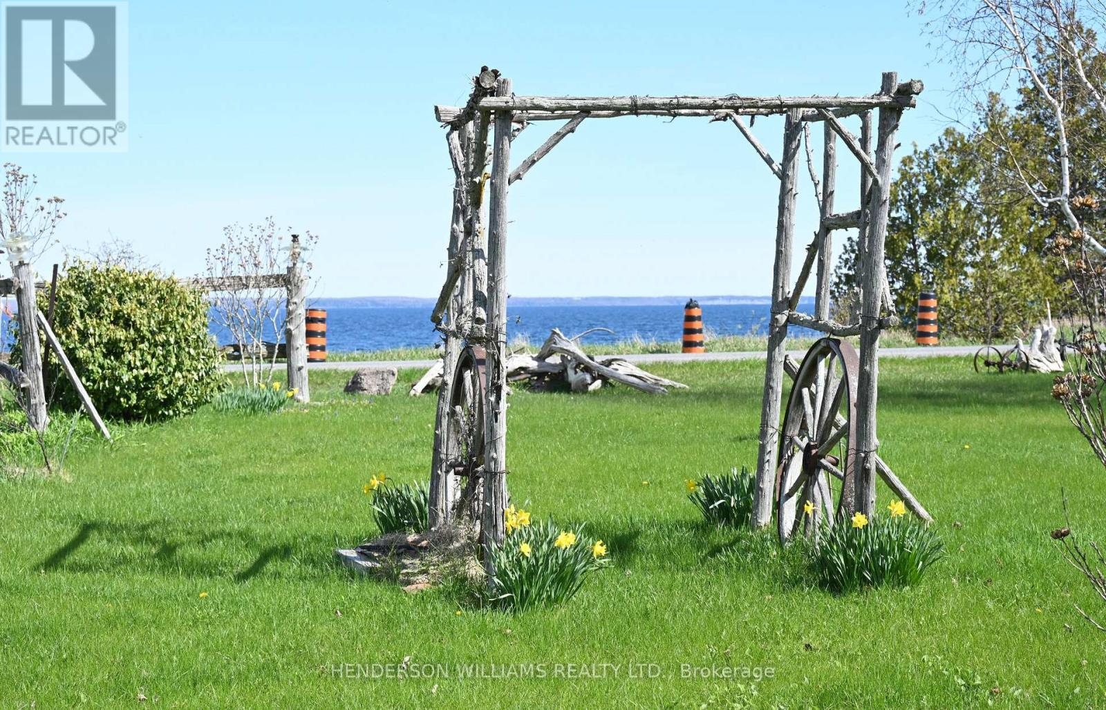 5036 Long Point Road E, Prince Edward County, Ontario  K0K 2T0 - Photo 4 - X12375044