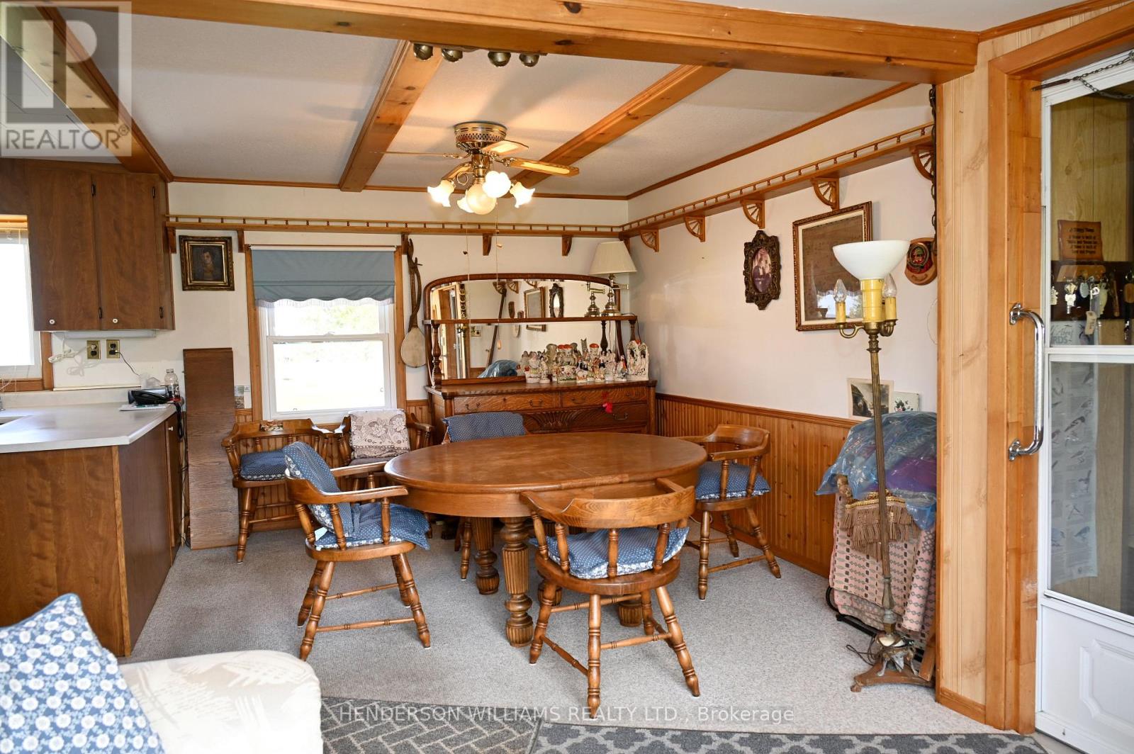 5036 Long Point Road E, Prince Edward County, Ontario  K0K 2T0 - Photo 8 - X12375044