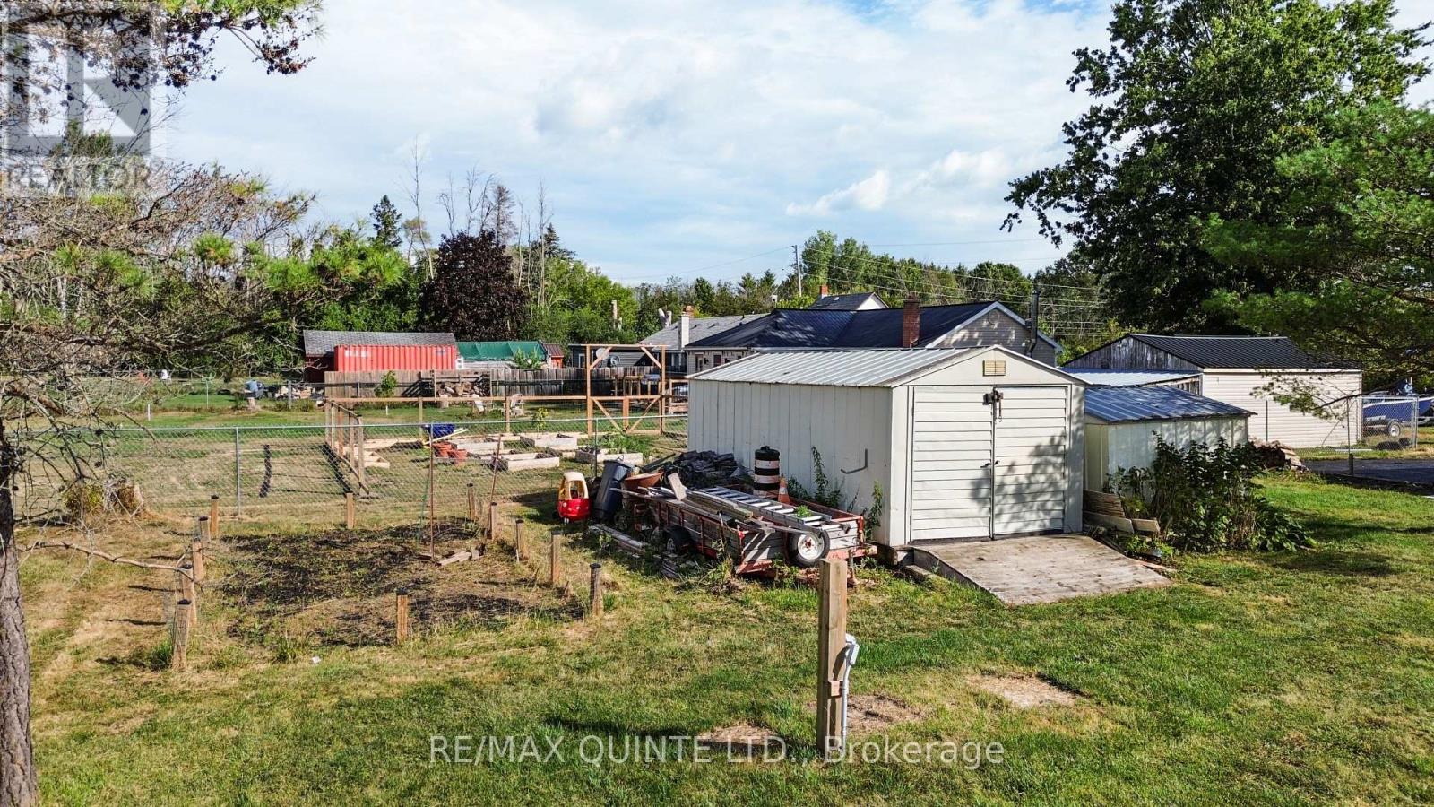 69 Ashley Street, Belleville (Thurlow Ward), Ontario  K0K 2B0 - Photo 43 - X12375058