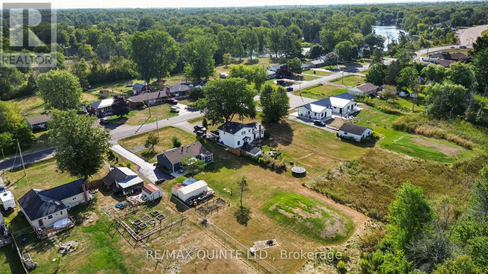 69 Ashley Street, Belleville (Thurlow Ward), Ontario  K0K 2B0 - Photo 46 - X12375058
