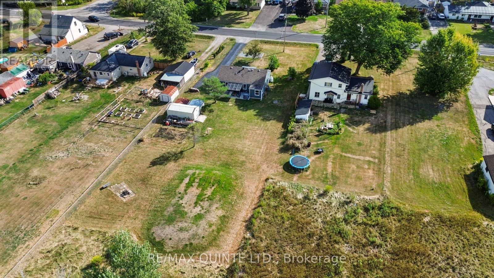 69 Ashley Street, Belleville (Thurlow Ward), Ontario  K0K 2B0 - Photo 47 - X12375058