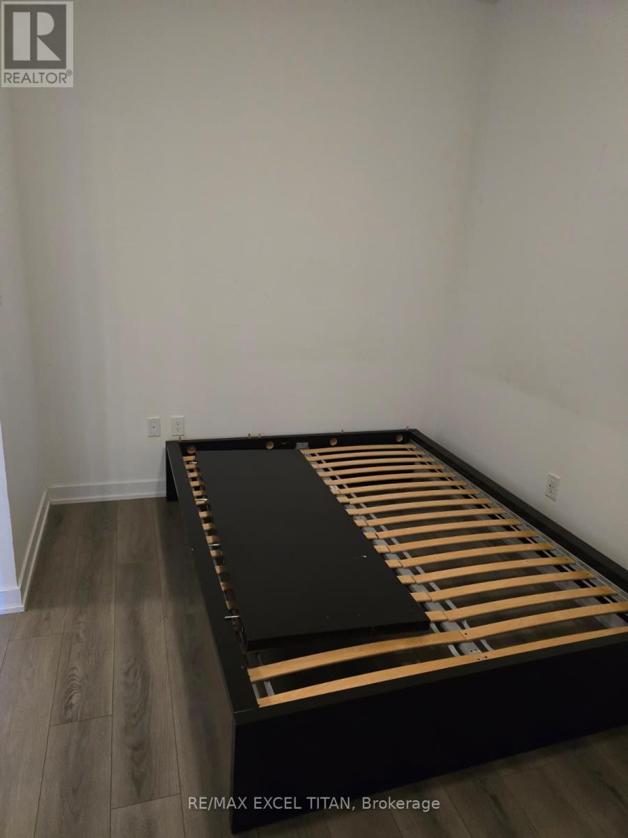 710 - 2433 Dufferin Street, Toronto, Ontario  M6E 3T3 - Photo 7 - W12374859