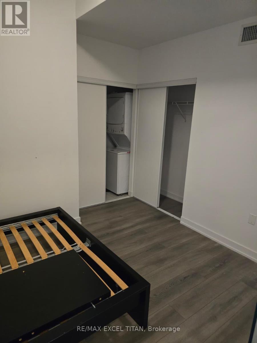 710 - 2433 Dufferin Street, Toronto, Ontario  M6E 3T3 - Photo 8 - W12374859