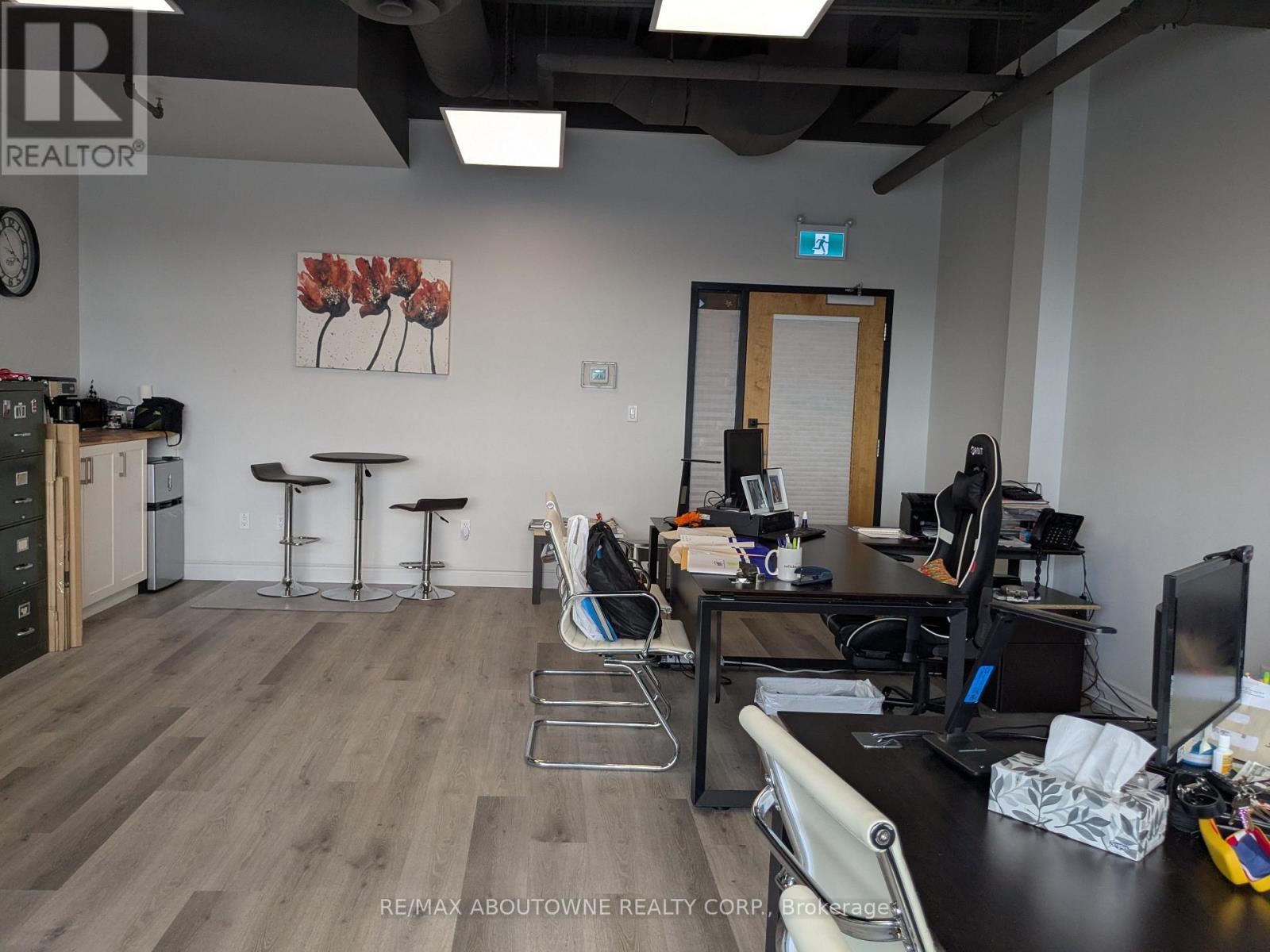201 - 3475 Rebecca Street, Oakville, Ontario  L6L 0H3 - Photo 7 - W12374891