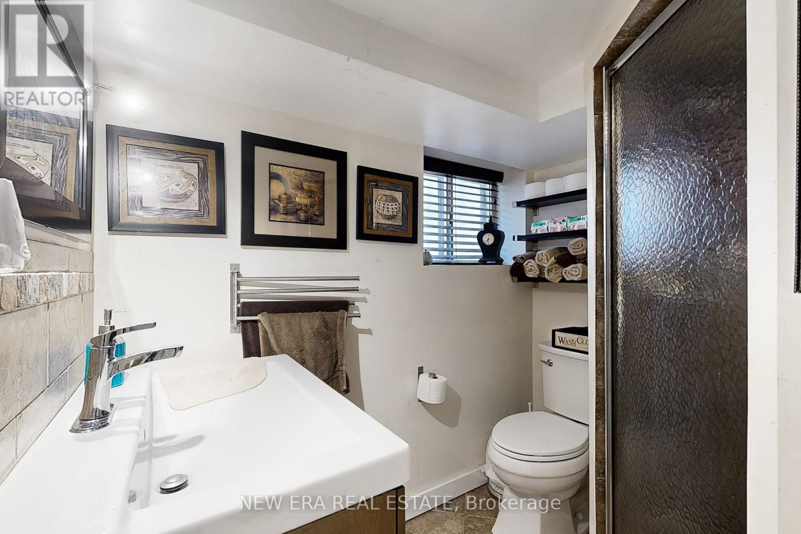 53 Burnfield Avenue, Toronto (Dovercourt-Wallace Emerson-Junction), Ontario  M6G 1Y4 - Photo 21 - W12374897