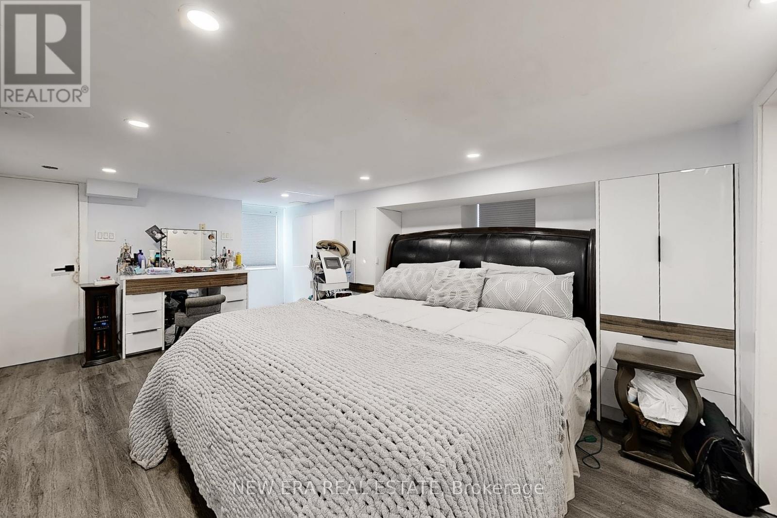 53 Burnfield Avenue, Toronto (Dovercourt-Wallace Emerson-Junction), Ontario  M6G 1Y4 - Photo 23 - W12374897