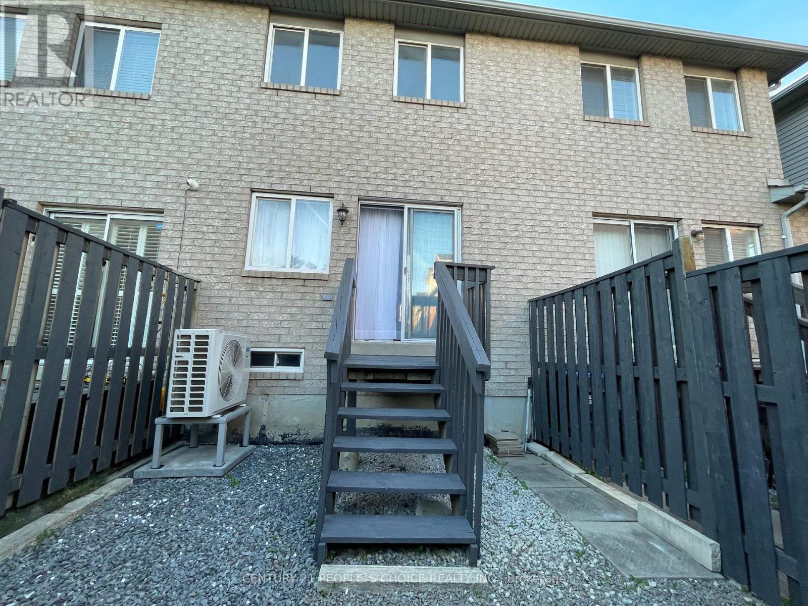 83 Spadina Road N, Brampton, Ontario  L6X 4X6 - Photo 47 - W12374907
