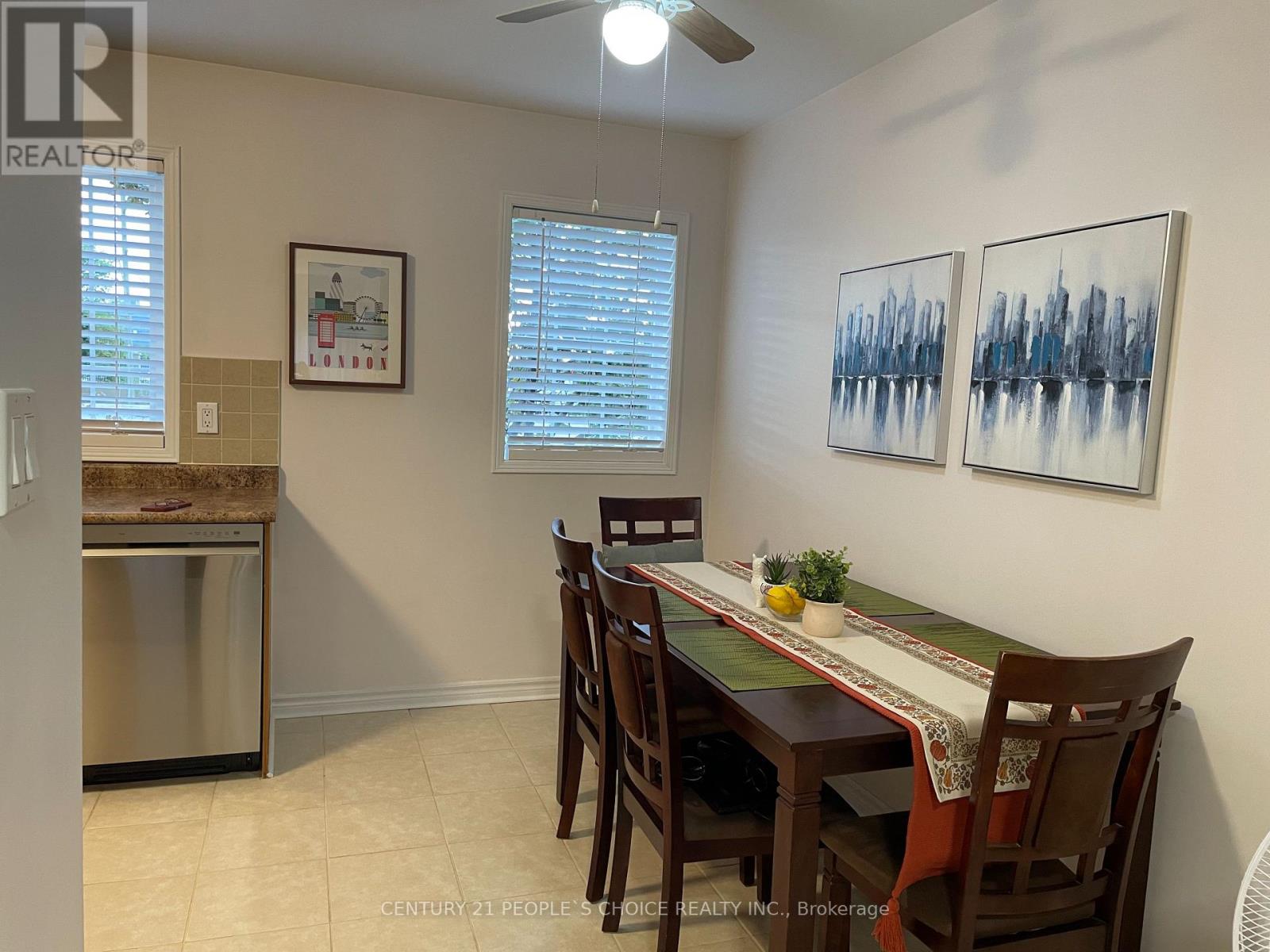 83 Spadina Road N, Brampton, Ontario  L6X 4X6 - Photo 7 - W12374907