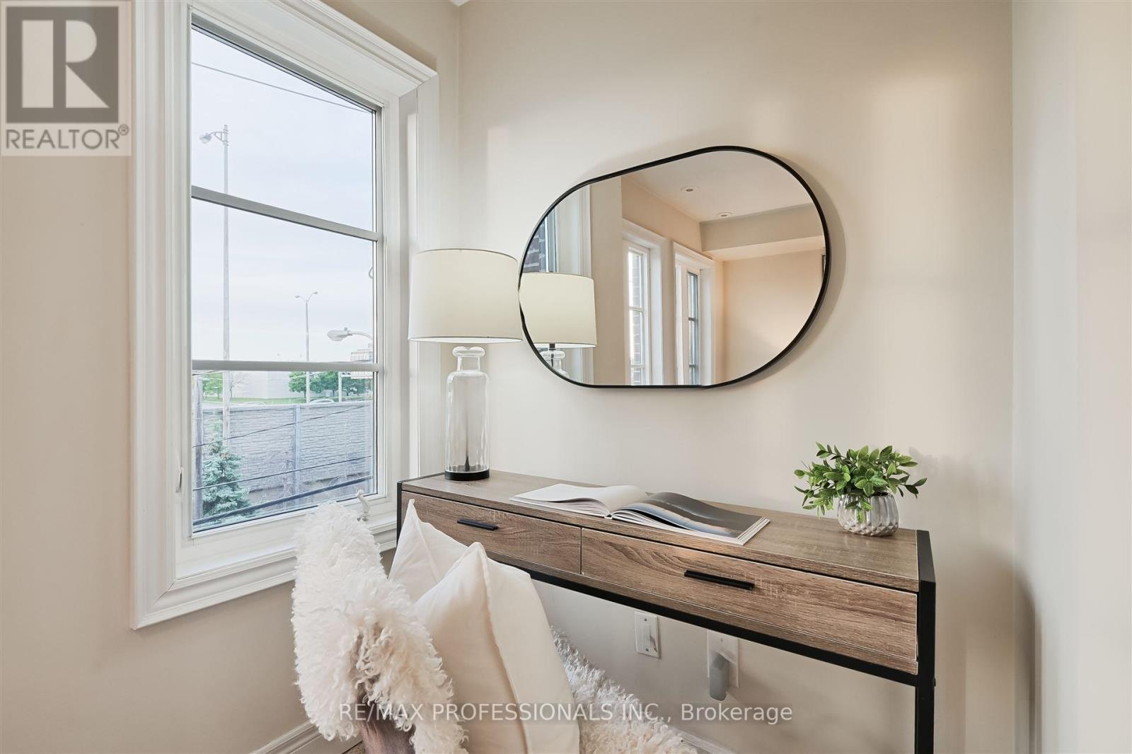 825a Oxford Street, Toronto (Mimico), Ontario  M8Y 1E6 - Photo 22 - W12374930