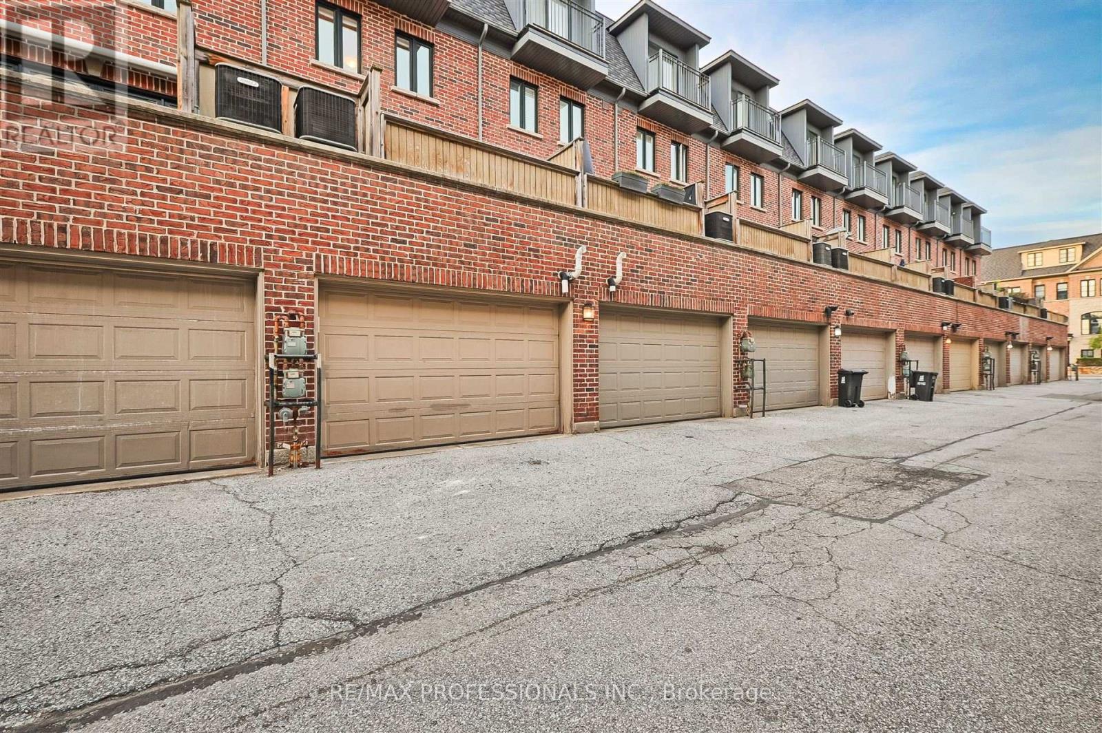 825a Oxford Street, Toronto (Mimico), Ontario  M8Y 1E6 - Photo 38 - W12374930