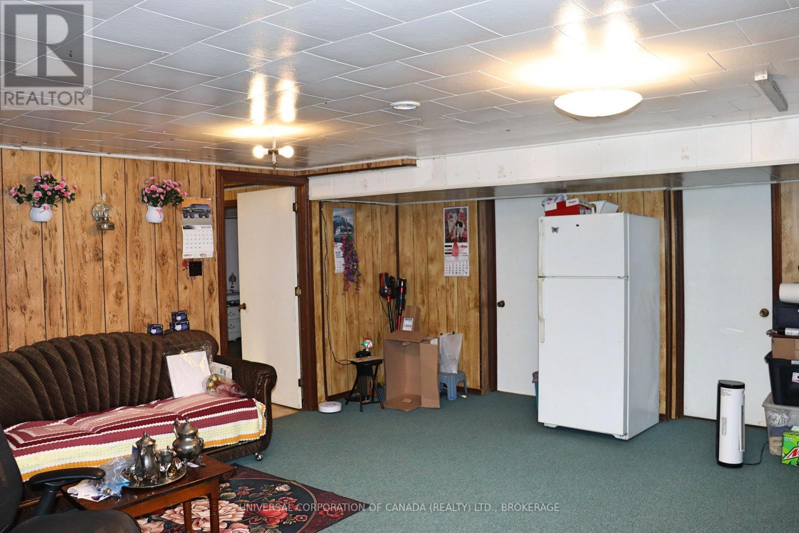 Photo 12 of 28 for 124 Sydenham Street W