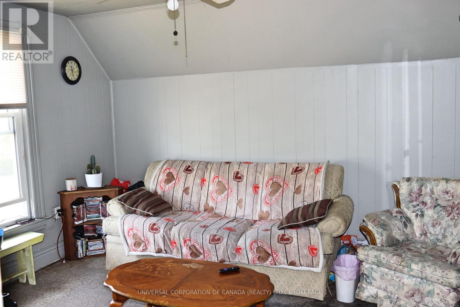 Photo 24 of 28 for 124 Sydenham Street W