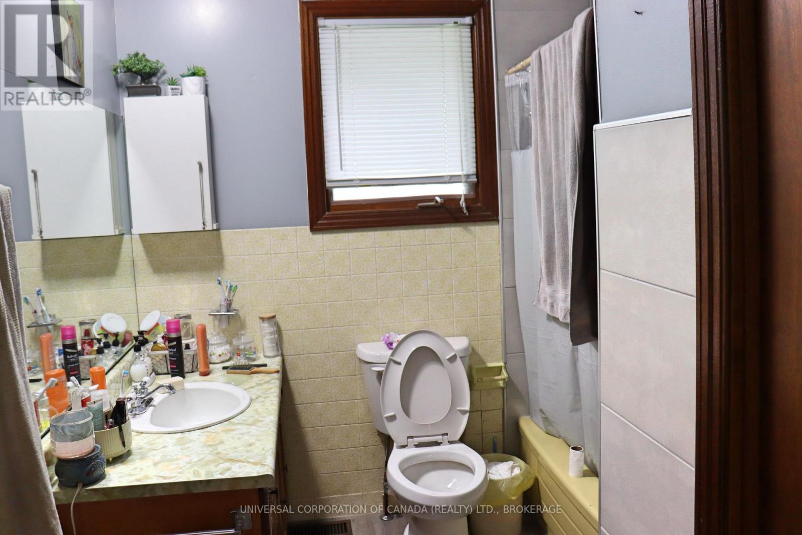 Photo 8 of 28 for 124 Sydenham Street W