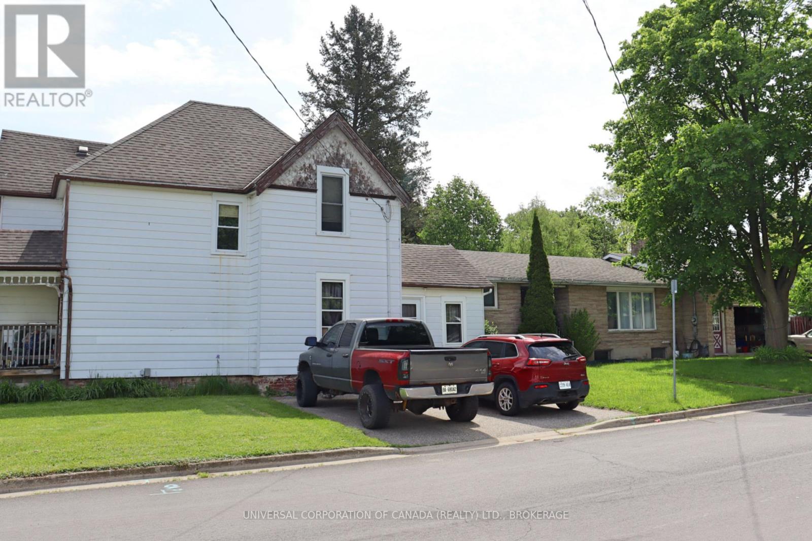 124 Sydenham Street W, Aylmer, Ontario  N5H 1M7 - Photo 2 - X12192943