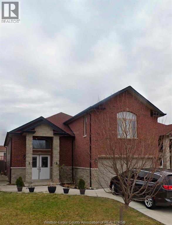 MLS# 25022127: 2148 EVERTS AVENUE Unit# MAIN, Windsor, Canada