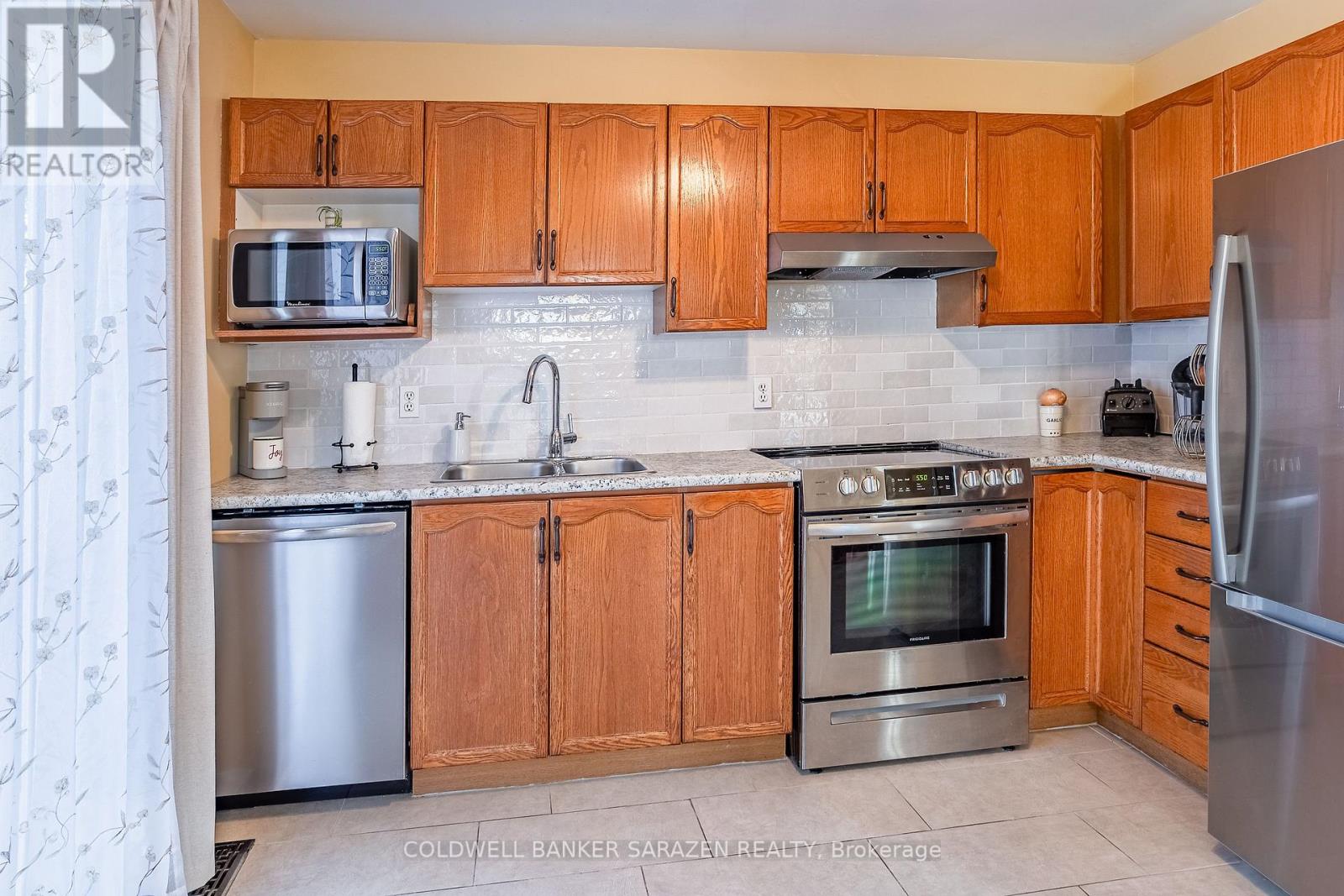 28 Landrigan Street, Arnprior, Ontario  K7S 2S6 - Photo 7 - X12366005