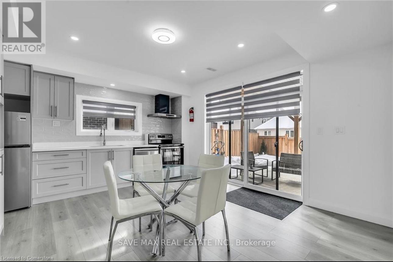 528 Nathalie Crescent, Kitchener, Ontario  N2E 0C9 - Photo 2 - X12374860