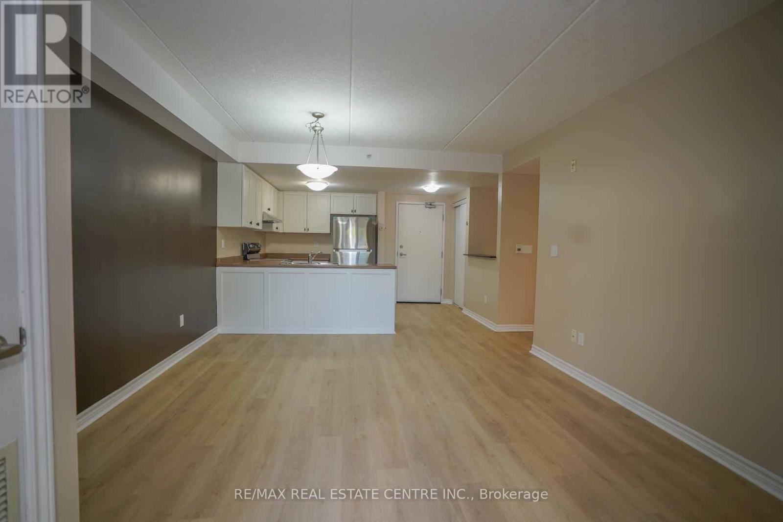106 - 39 Goodwin Drive, Guelph, Ontario  N1L 0E5 - Photo 12 - X12374867
