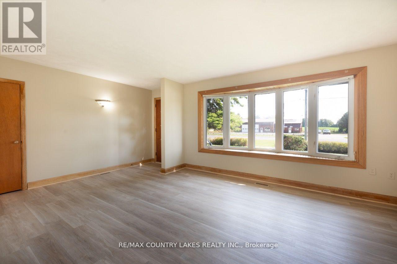 895 Highway 7 Road, Kawartha Lakes, Ontario  K0M 2M0 - Photo 4 - X12374900
