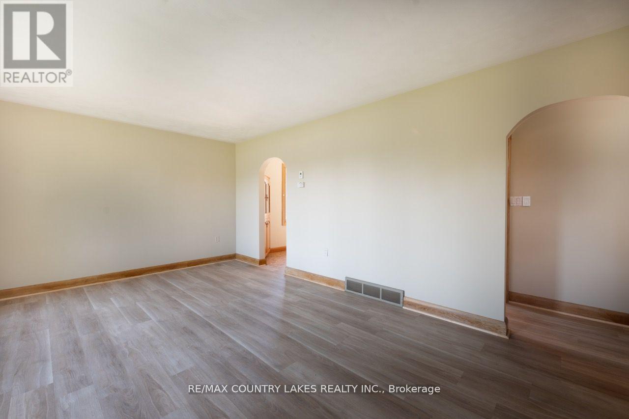 895 Highway 7 Road, Kawartha Lakes, Ontario  K0M 2M0 - Photo 8 - X12374900
