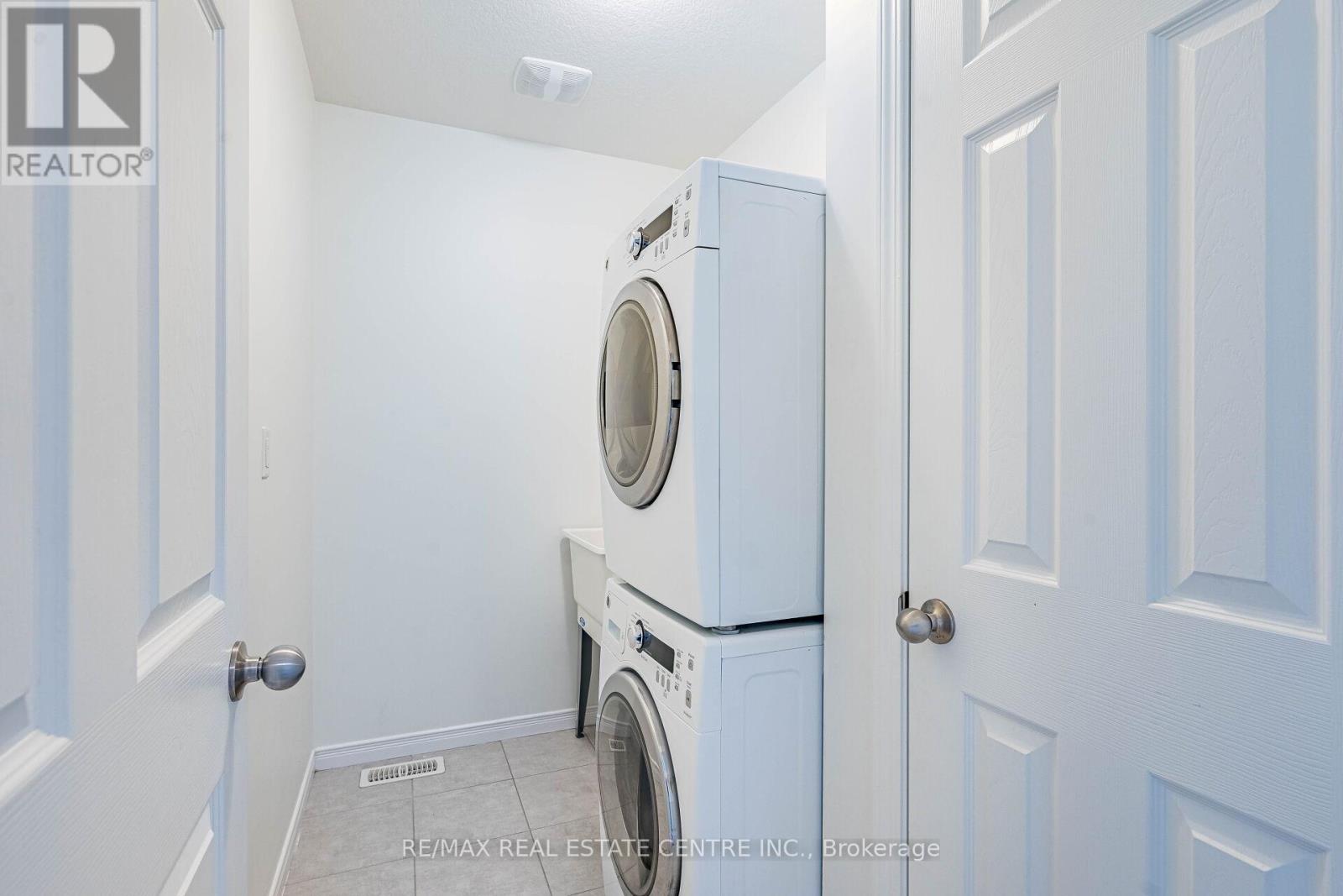 99 - 135 Hardcastle Drive, Cambridge, Ontario  N1S 0B4 - Photo 41 - X12374936