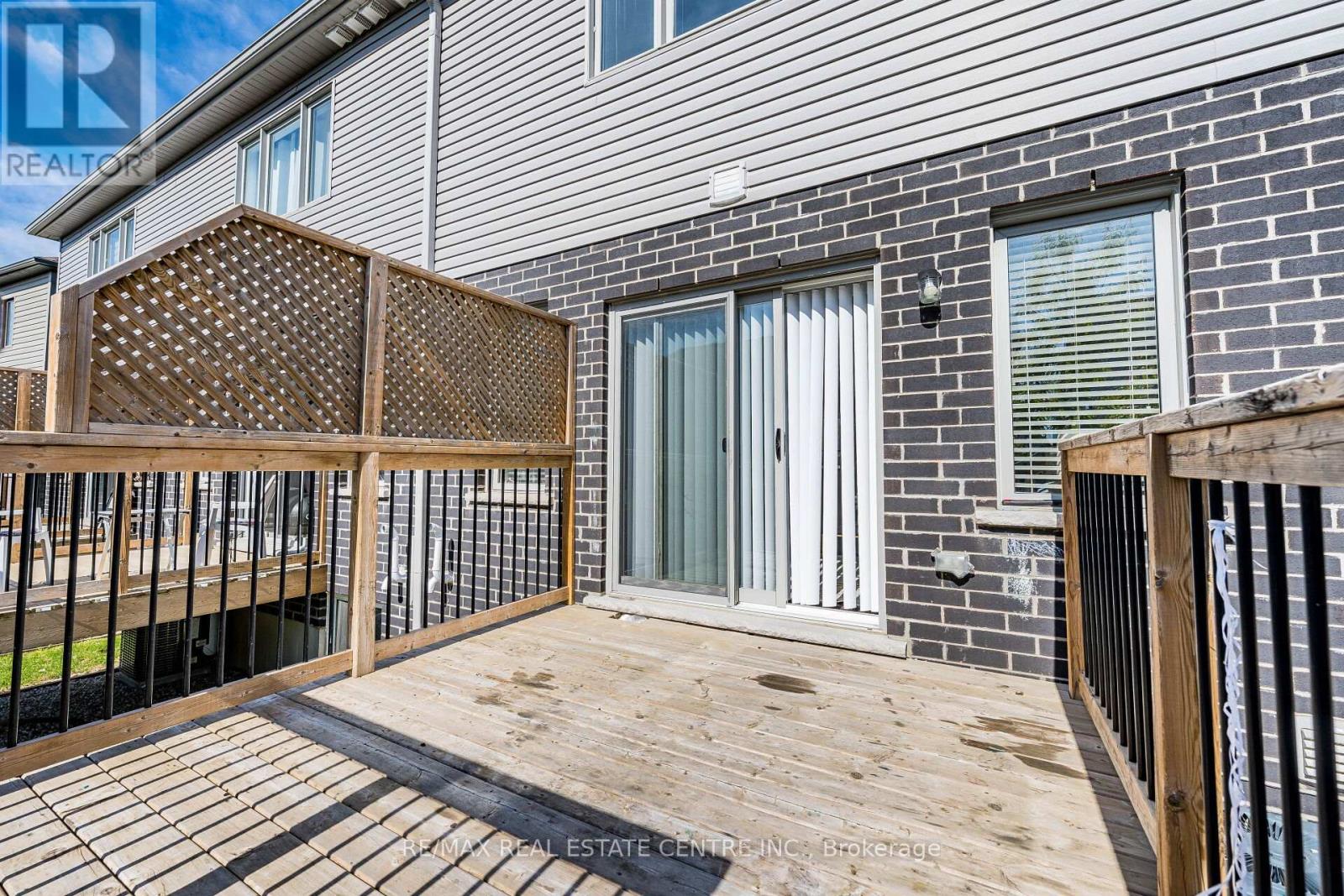 99 - 135 Hardcastle Drive, Cambridge, Ontario  N1S 0B4 - Photo 43 - X12374936