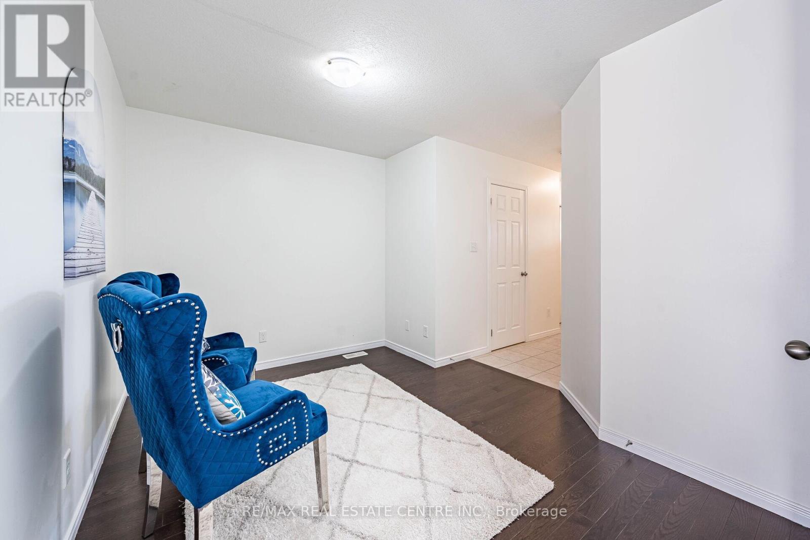 99 - 135 Hardcastle Drive, Cambridge, Ontario  N1S 0B4 - Photo 7 - X12374936