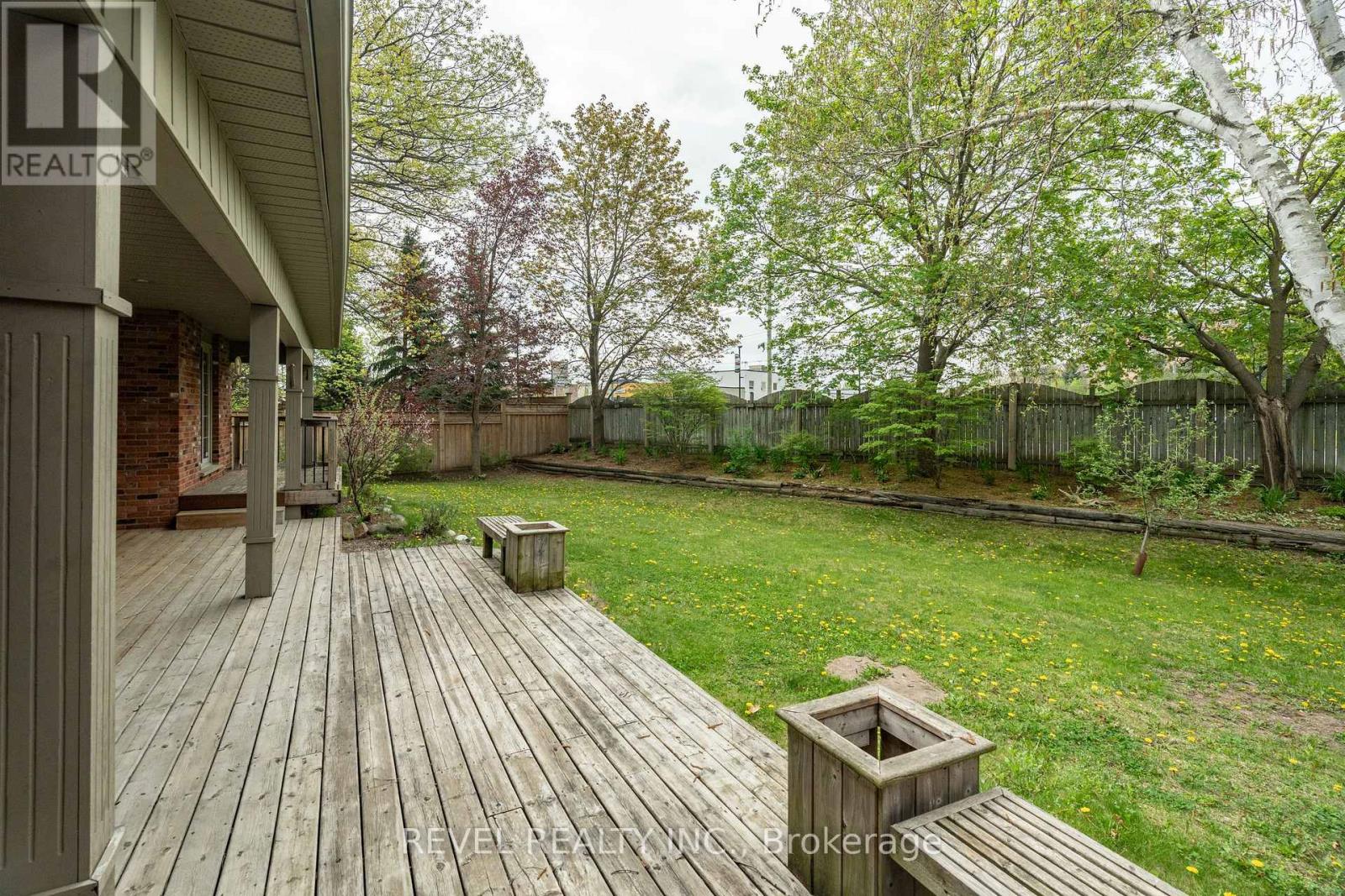 632 Bayhampton Crescent, Waterloo, Ontario  N2K 3N9 - Photo 37 - X12374938