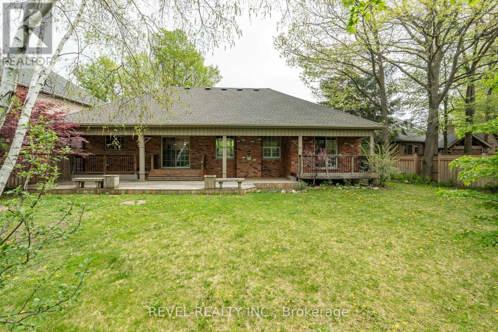 632 Bayhampton Crescent, Waterloo, Ontario  N2K 3N9 - Photo 39 - X12374938