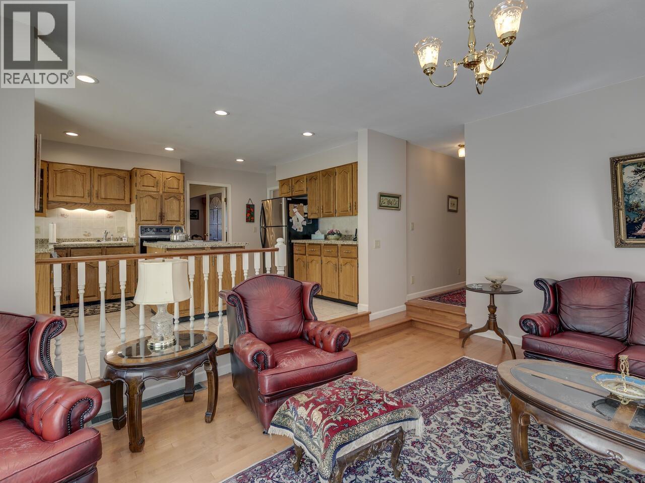 5755 Nancy Greene Way, North Vancouver, British Columbia  V7R 4W4 - Photo 29 - R3042038