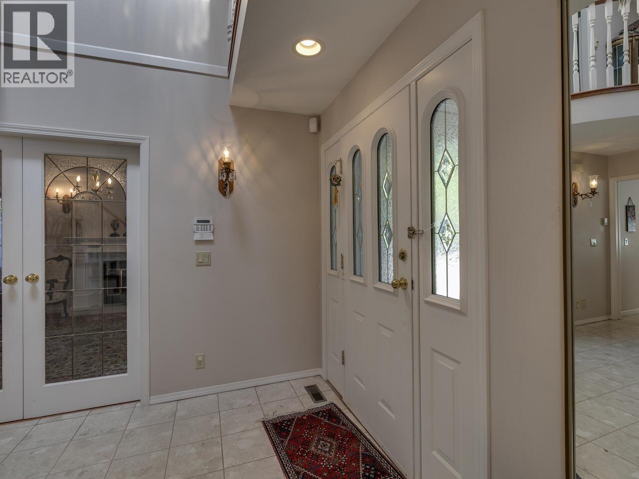 5755 Nancy Greene Way, North Vancouver, British Columbia  V7R 4W4 - Photo 12 - R3042038