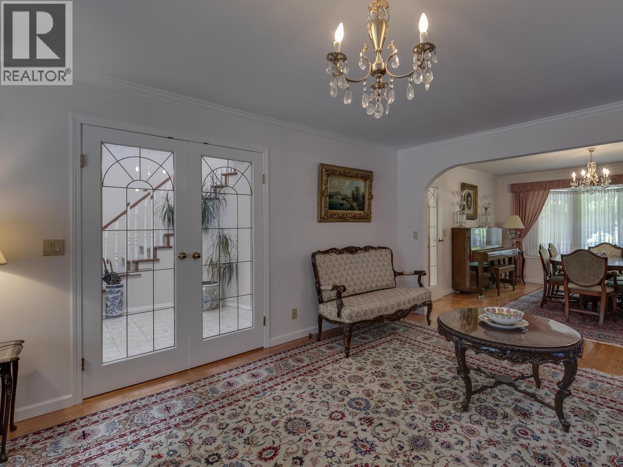 5755 Nancy Greene Way, North Vancouver, British Columbia  V7R 4W4 - Photo 2 - R3042038