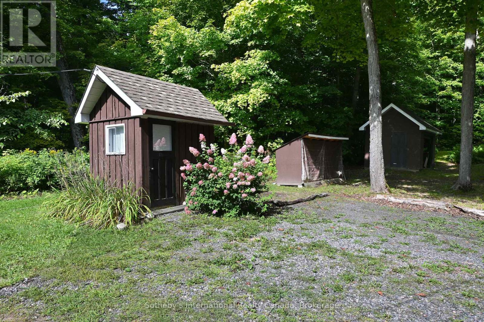 28 Pinewood Road, Mcdougall, Ontario  P2A 2W7 - Photo 24 - X12373765