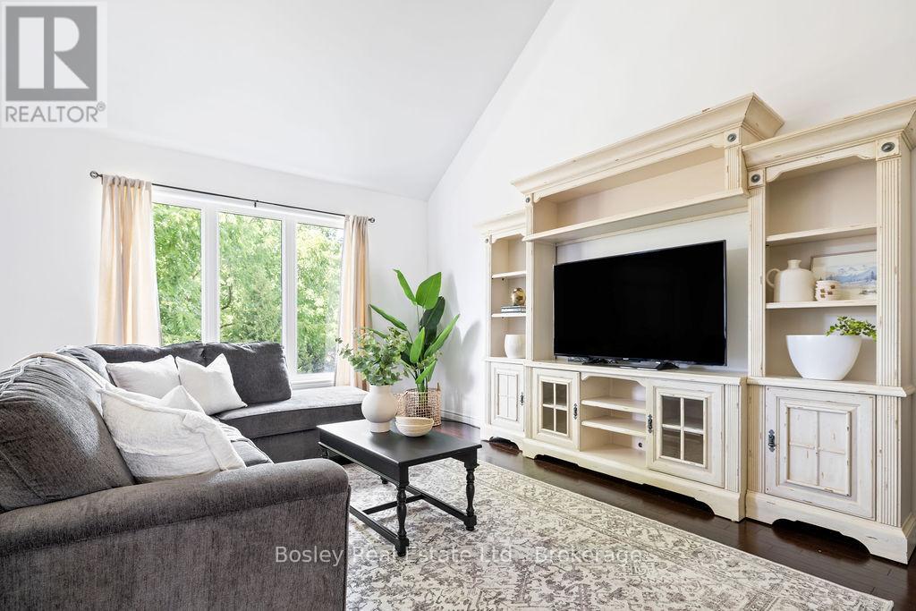 25 Mclean Avenue, Collingwood, Ontario L9Y 3V2 - Photo 23 - S12371410