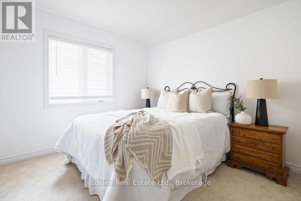 25 Mclean Avenue, Collingwood, Ontario L9Y 3V2 - Photo 33 - S12371410