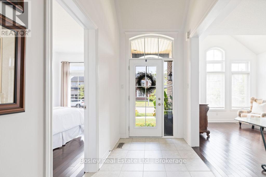 25 Mclean Avenue, Collingwood, Ontario L9Y 3V2 - Photo 8 - S12371410