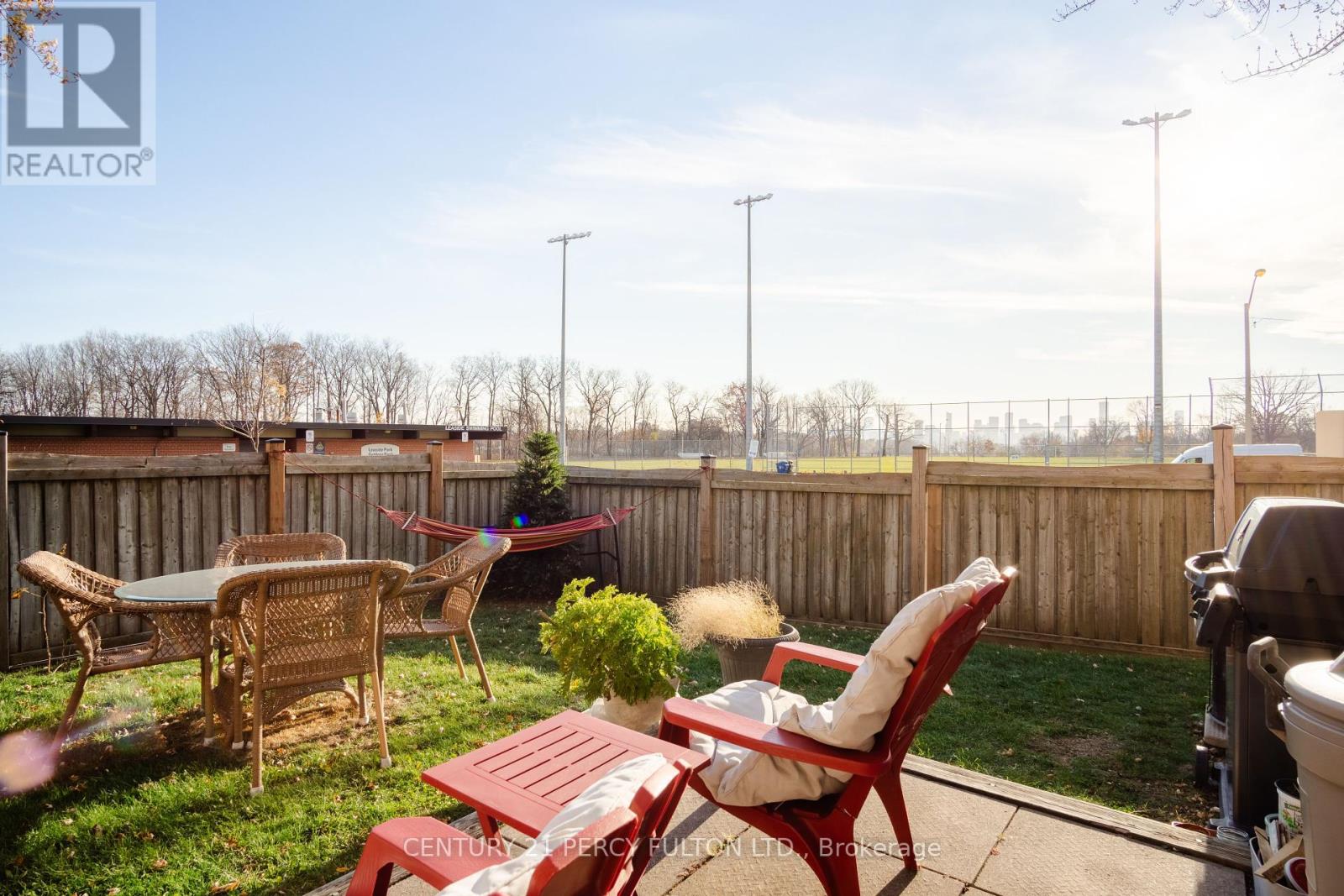 6a Leaside Park Drive, Toronto, Ontario  M4H 1R3 - Photo 8 - C12374959