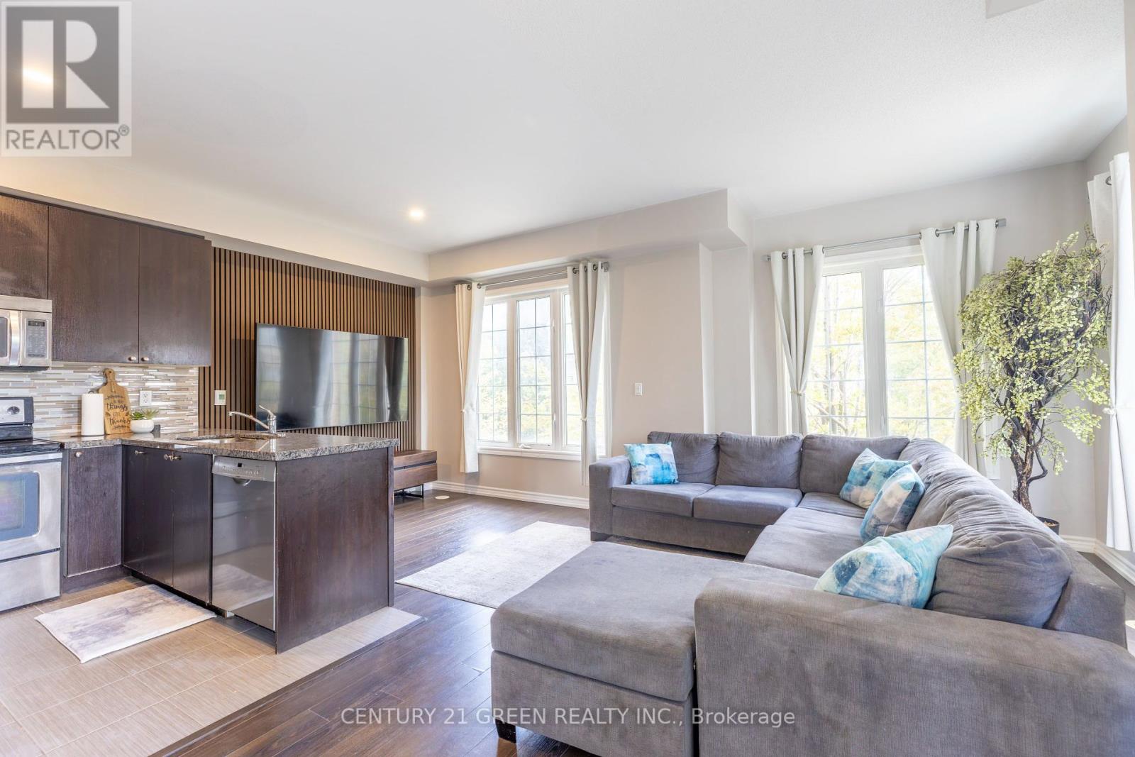 111 - 1250 St. Martins Drive, Pickering, Ontario  L1W 0A2 - Photo 6 - E12375028