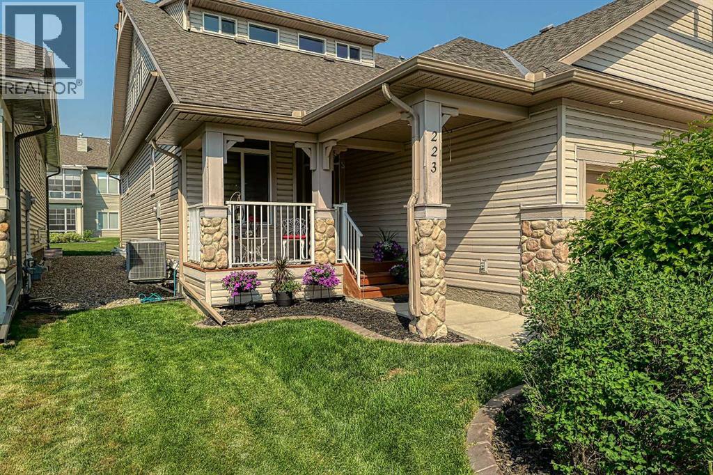 223 Sunset Square, Cochrane, Alberta  T4C 0H3 - Photo 1 - A2252718