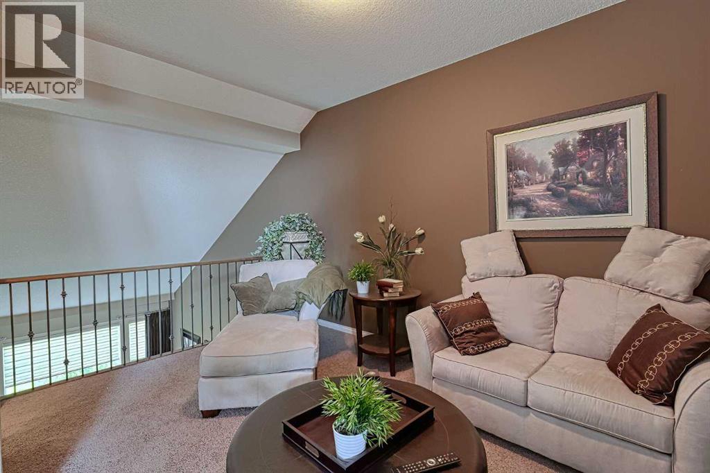 223 Sunset Square, Cochrane, Alberta  T4C 0H3 - Photo 25 - A2252718