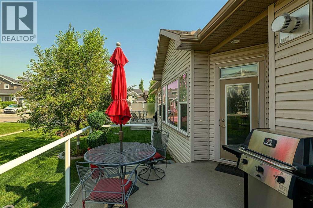 223 Sunset Square, Cochrane, Alberta  T4C 0H3 - Photo 36 - A2252718