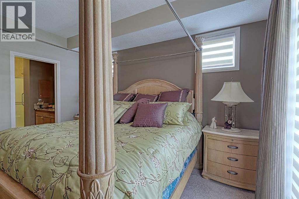 223 Sunset Square, Cochrane, Alberta  T4C 0H3 - Photo 14 - A2252718