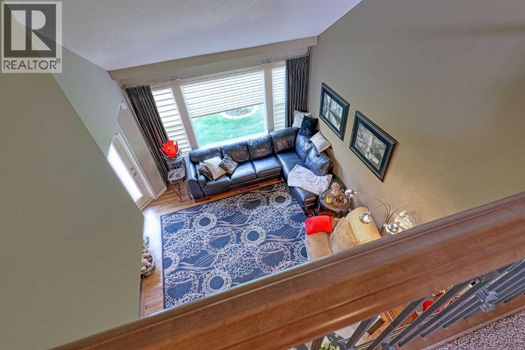 223 Sunset Square, Cochrane, Alberta  T4C 0H3 - Photo 27 - A2252718