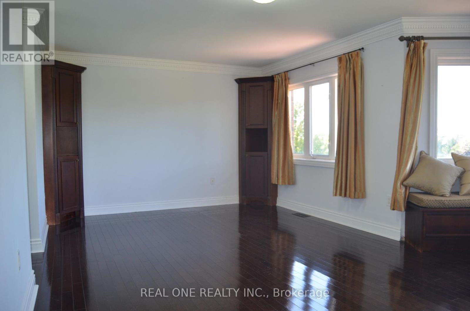 83 Townwood Drive, Richmond Hill, Ontario  L4E 4T2 - Photo 24 - N12374972