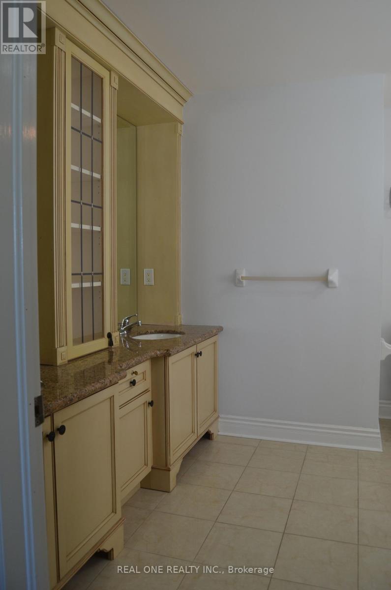 83 Townwood Drive, Richmond Hill, Ontario  L4E 4T2 - Photo 27 - N12374972