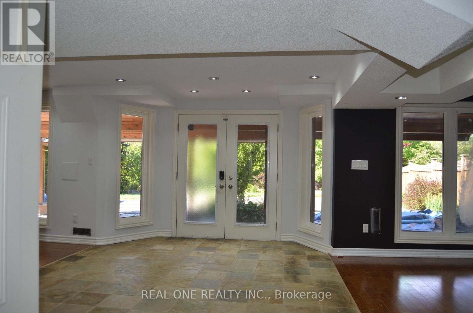 83 Townwood Drive, Richmond Hill, Ontario  L4E 4T2 - Photo 41 - N12374972