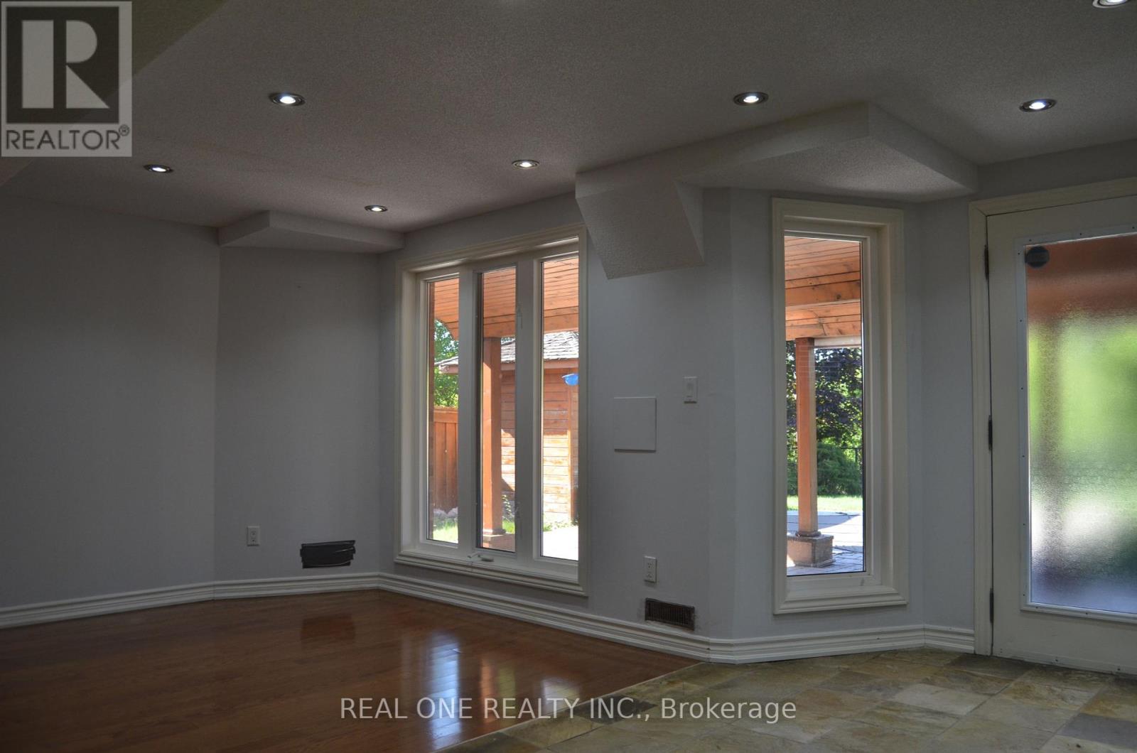 83 Townwood Drive, Richmond Hill, Ontario  L4E 4T2 - Photo 43 - N12374972