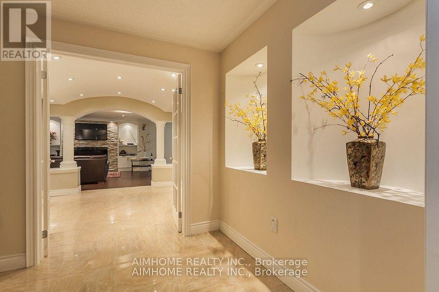 107 Monkhouse Road, Markham, Ontario  L6E 2A6 - Photo 3 - N12375064