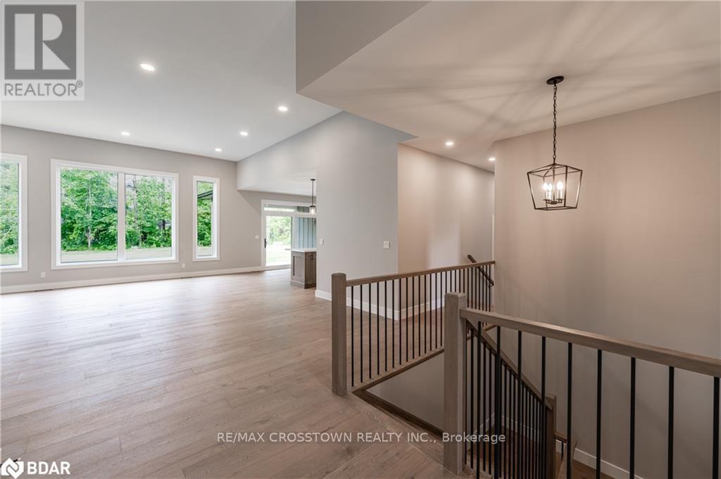 Property at 32 ALPINE WAY image 5