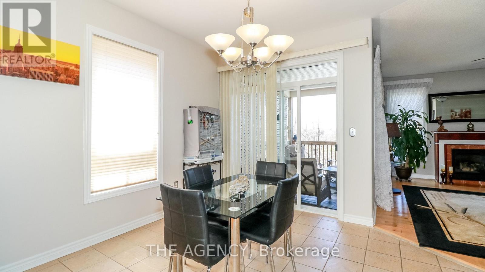 26 Regalia Way, Barrie, Ontario  L4M 7H7 - Photo 8 - S12375091